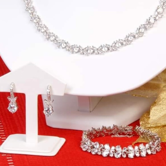 Bridal Jewels - Picture 1 of 1